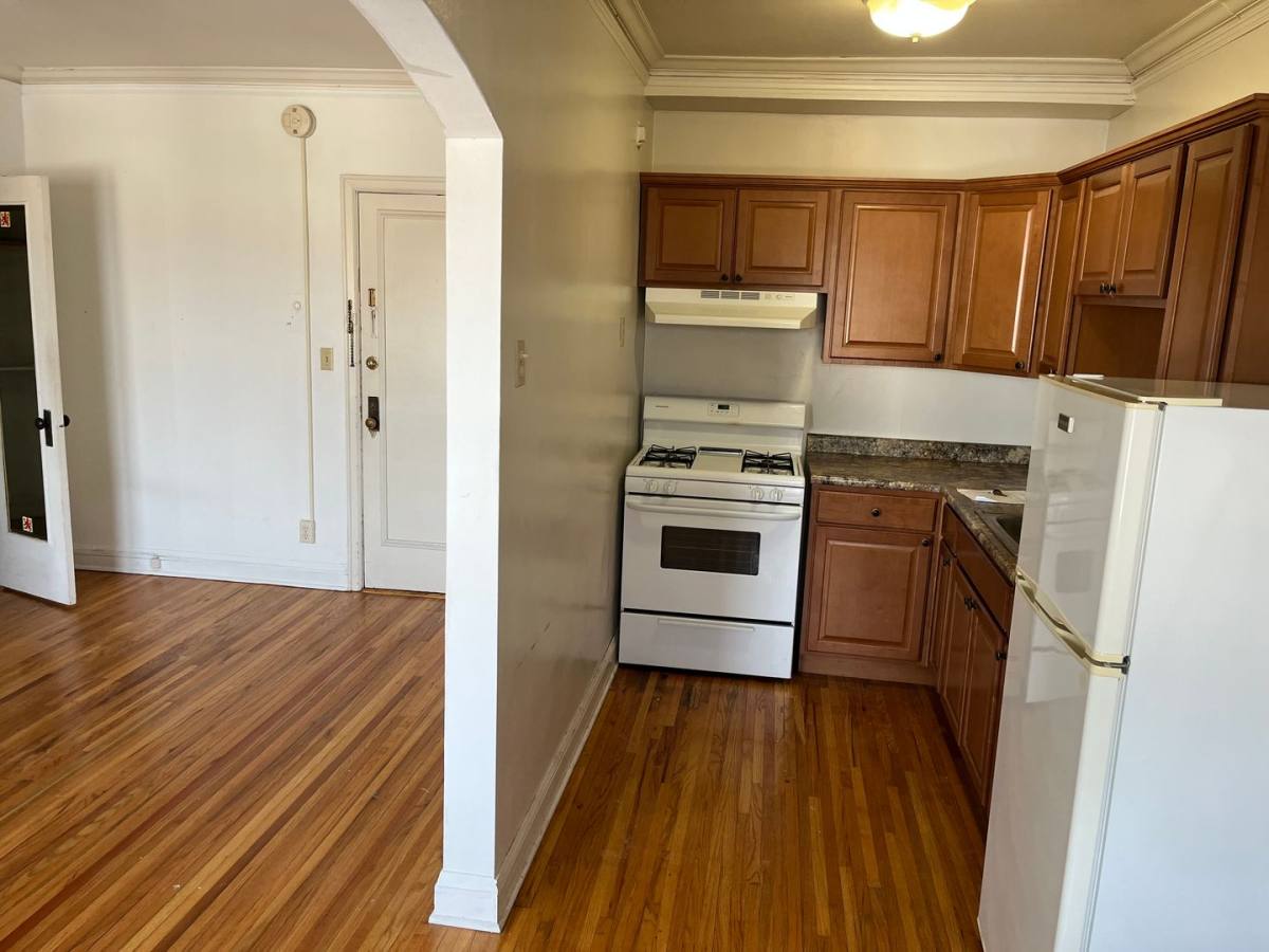 Apartment for rent at 2552 Garfield Ave S, Minneapolis, MN 55405