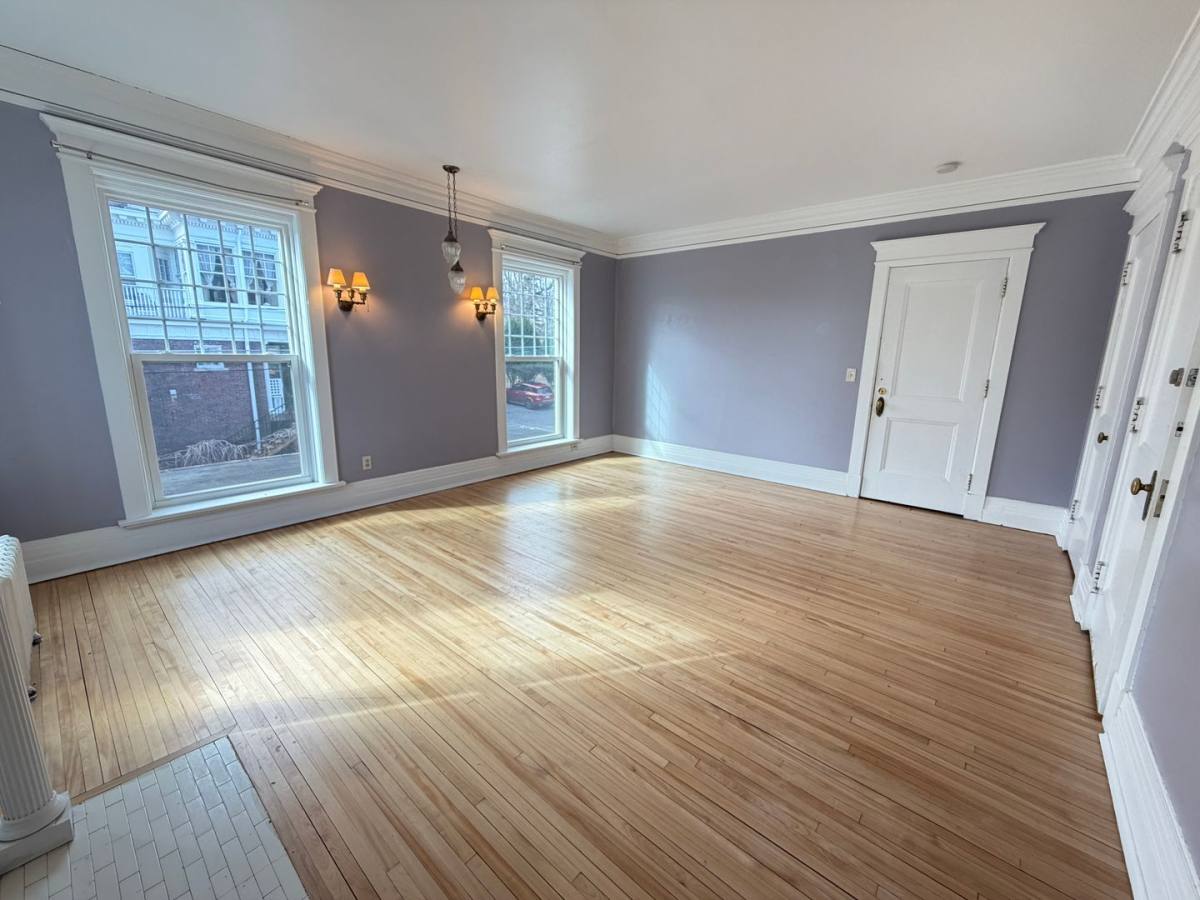 Apartment for rent at 2307 E Superior St, Duluth, MN 55812