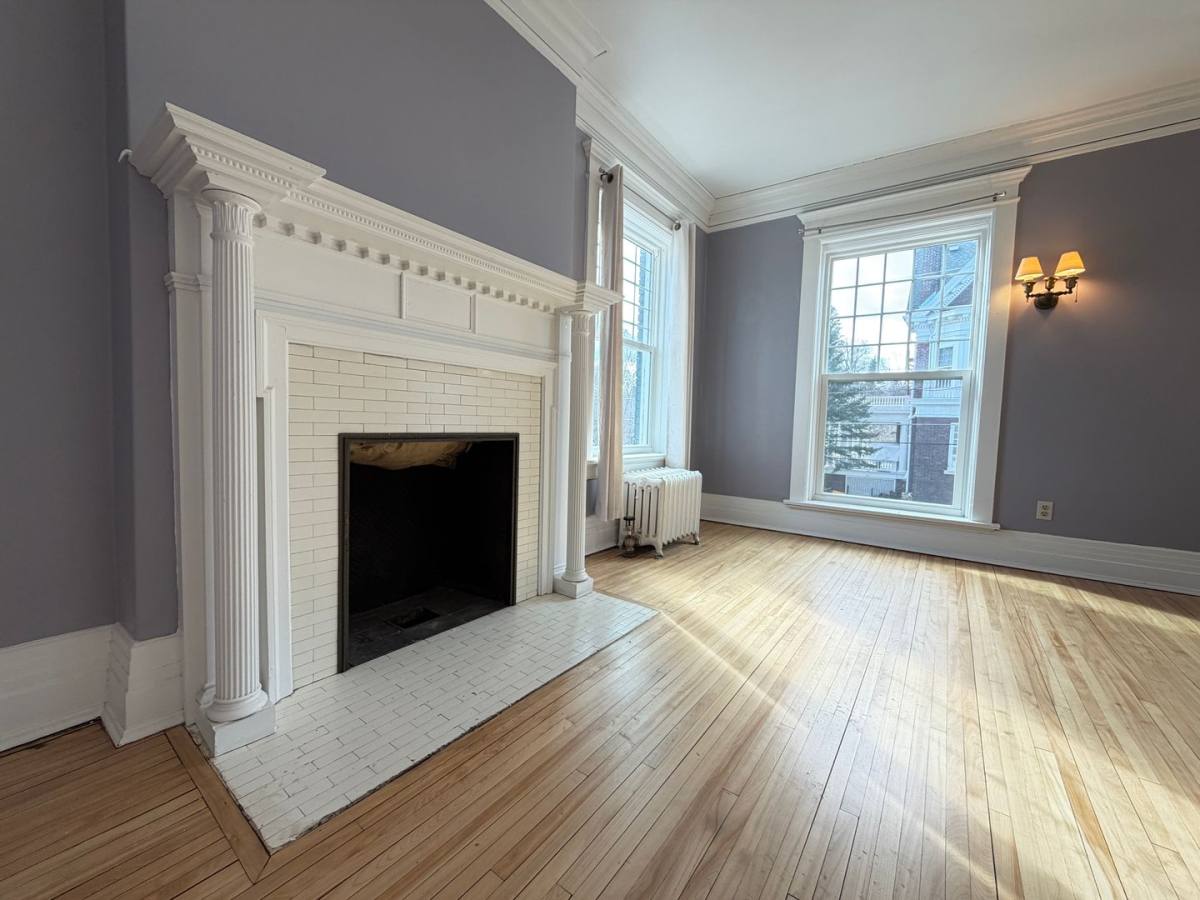 Apartment for rent at 2307 E Superior St, Duluth, MN 55812