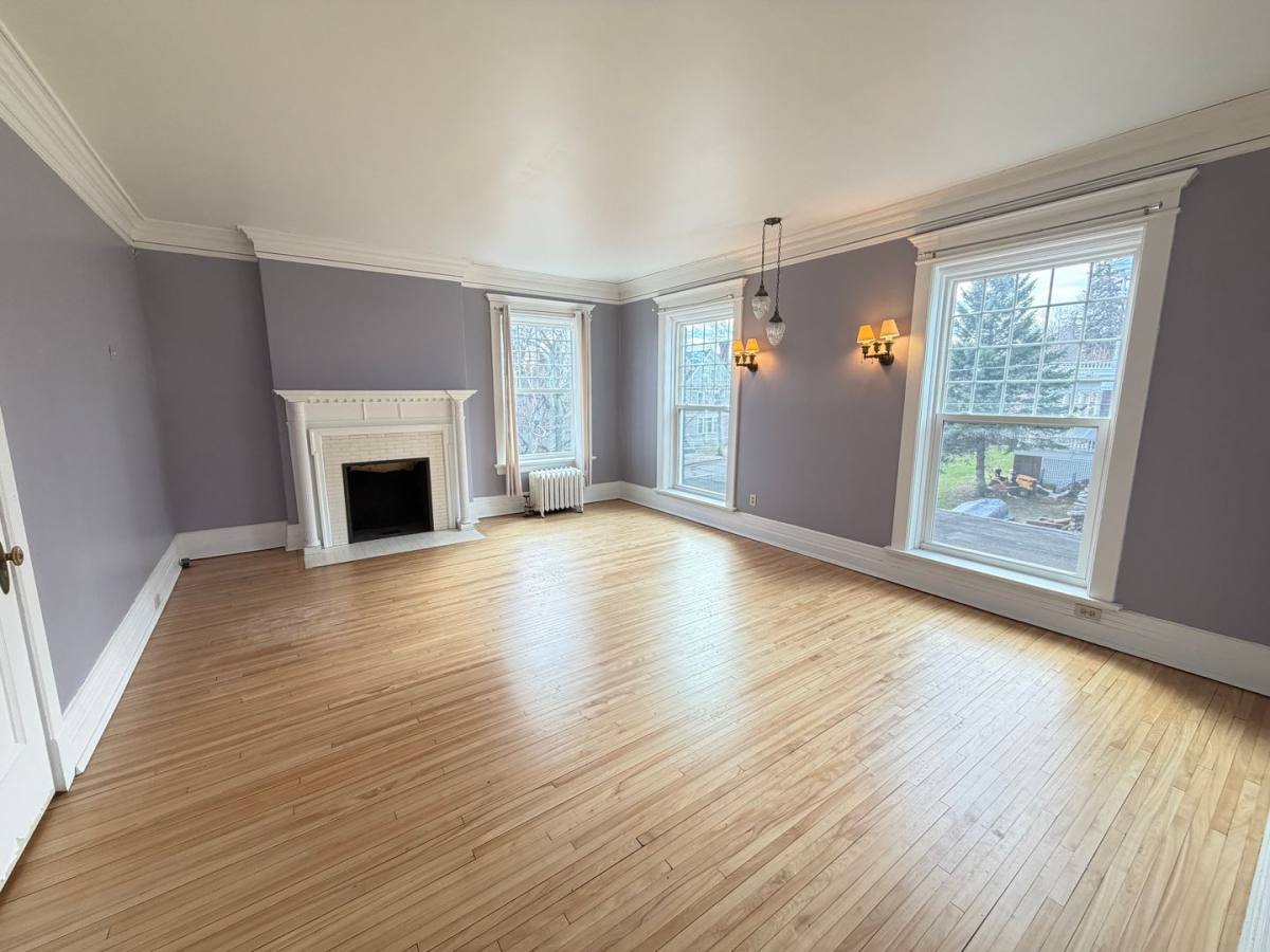 Apartment for rent at 2307 E Superior St, Duluth, MN 55812