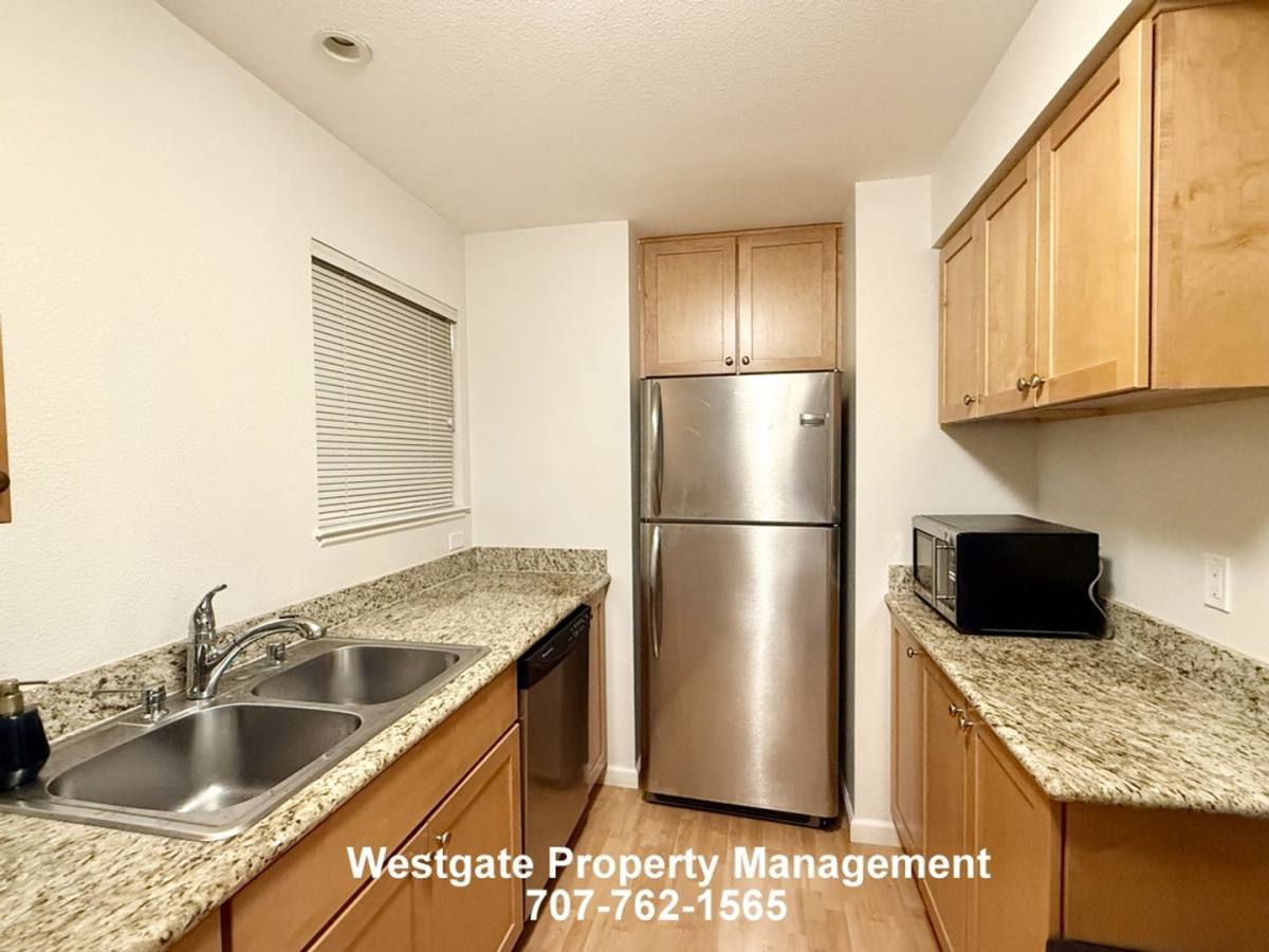 Condo for rent at 142 Cherry St, Petaluma, CA 94952