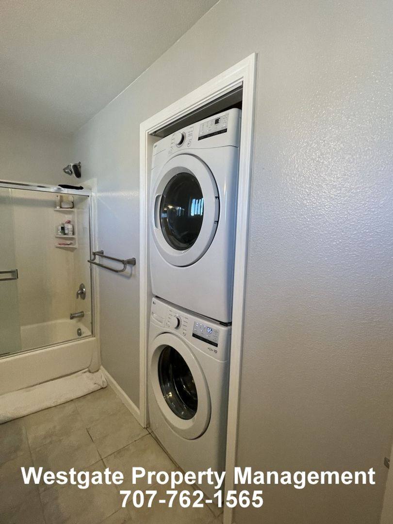 Condo for rent at 142 Cherry St, Petaluma, CA 94952