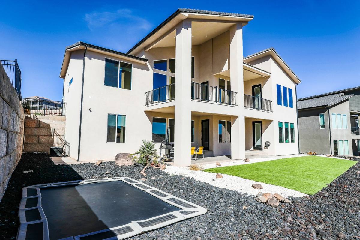 House for rent at 1855 W 740 S Circle, Saint George, UT 84770