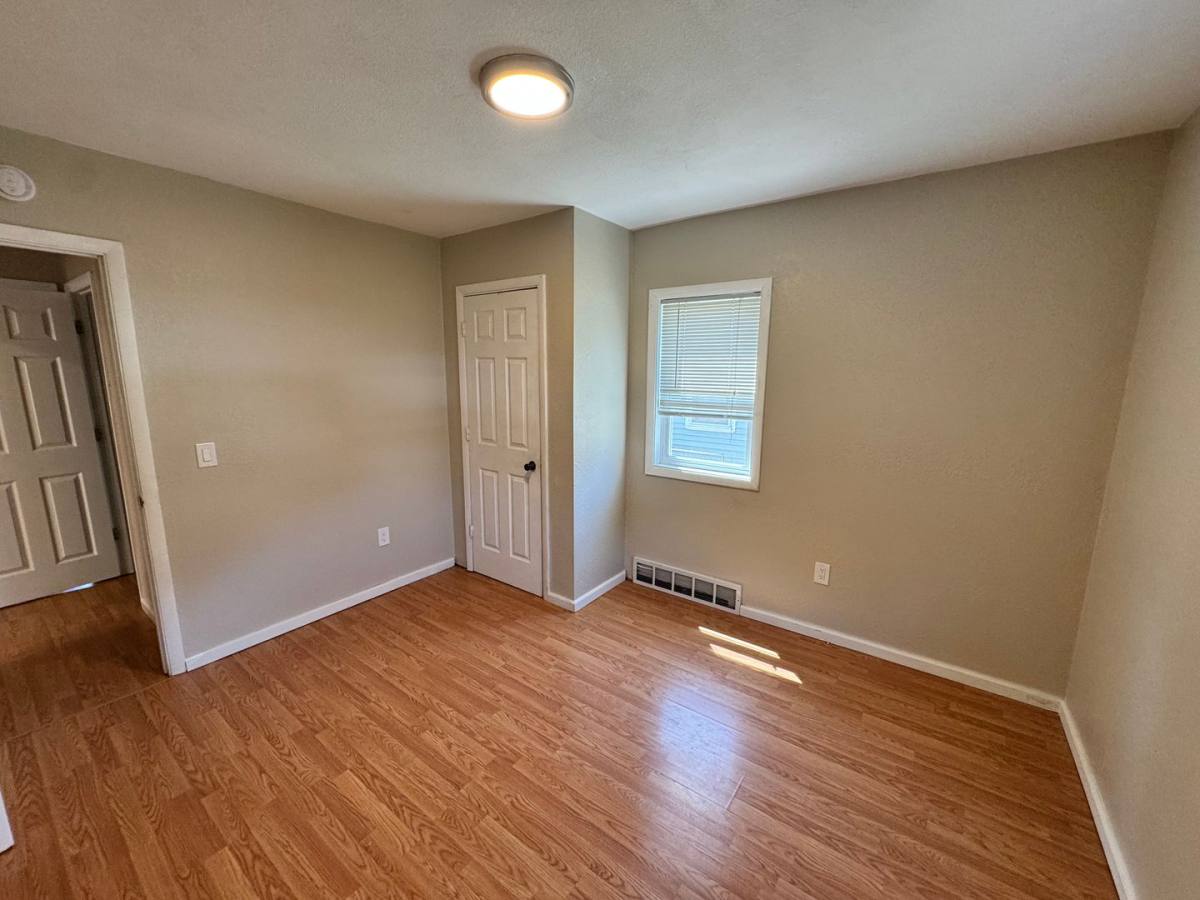 House for rent at 301 S Thornwood Ave, Davenport, IA 52802