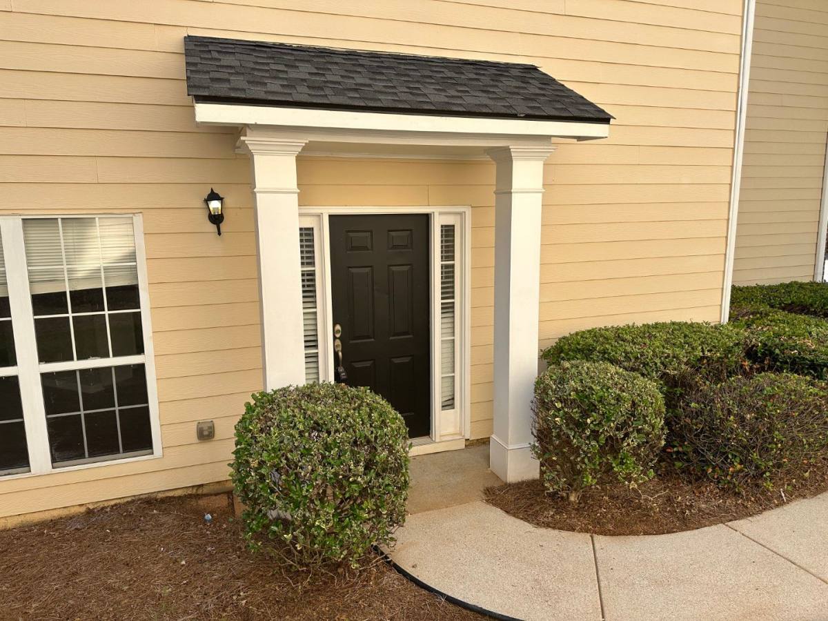 Townhouse for rent at 7040 Biltmore Trace, Lithonia, GA 30058