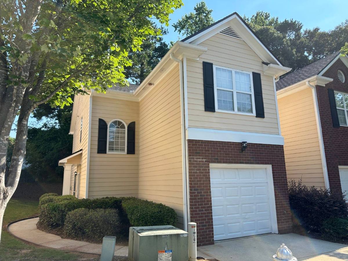 Townhouse for rent at 7040 Biltmore Trace, Lithonia, GA 30058