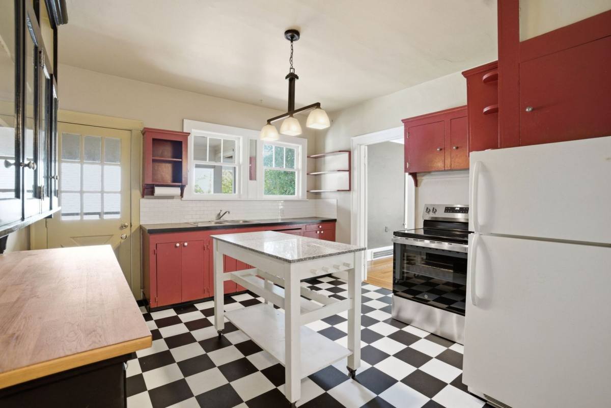 Apartment for rent at 3736 S Kelly Ave, Portland, OR 97239