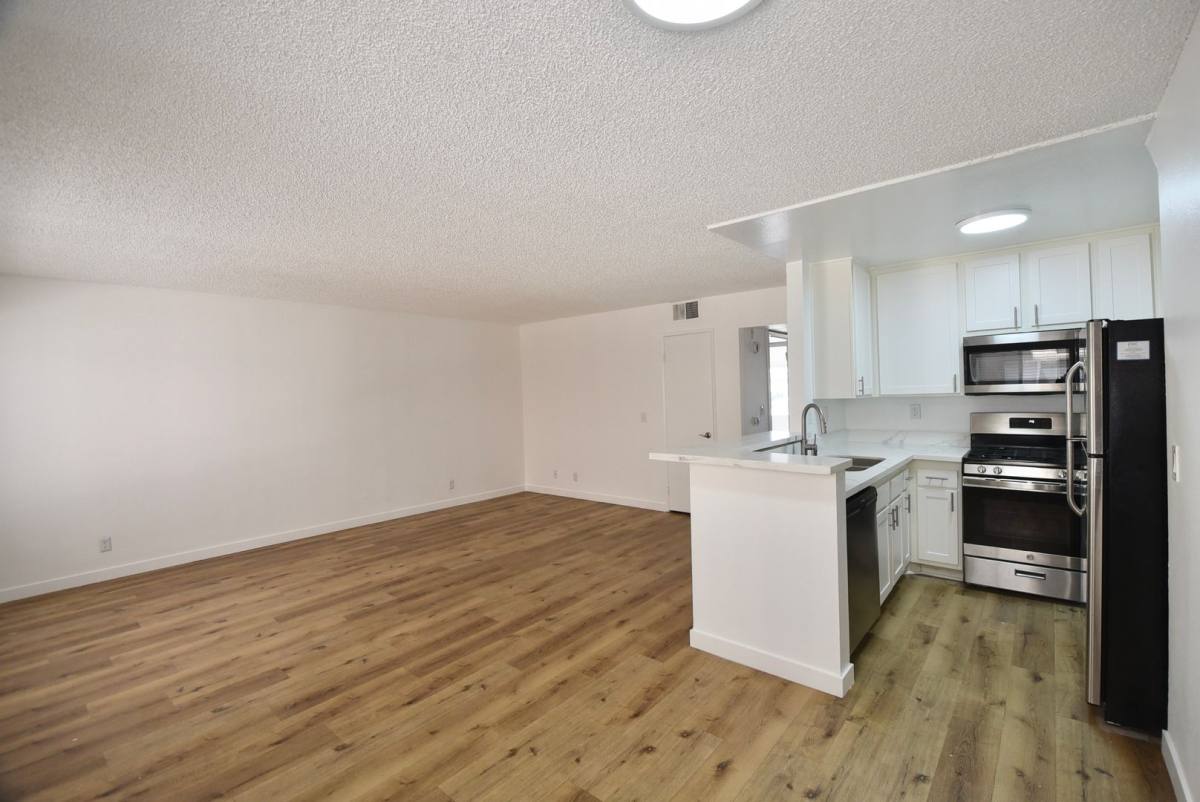 Apartment for rent at 21350 Parthenia St, Canoga Park, CA 91304