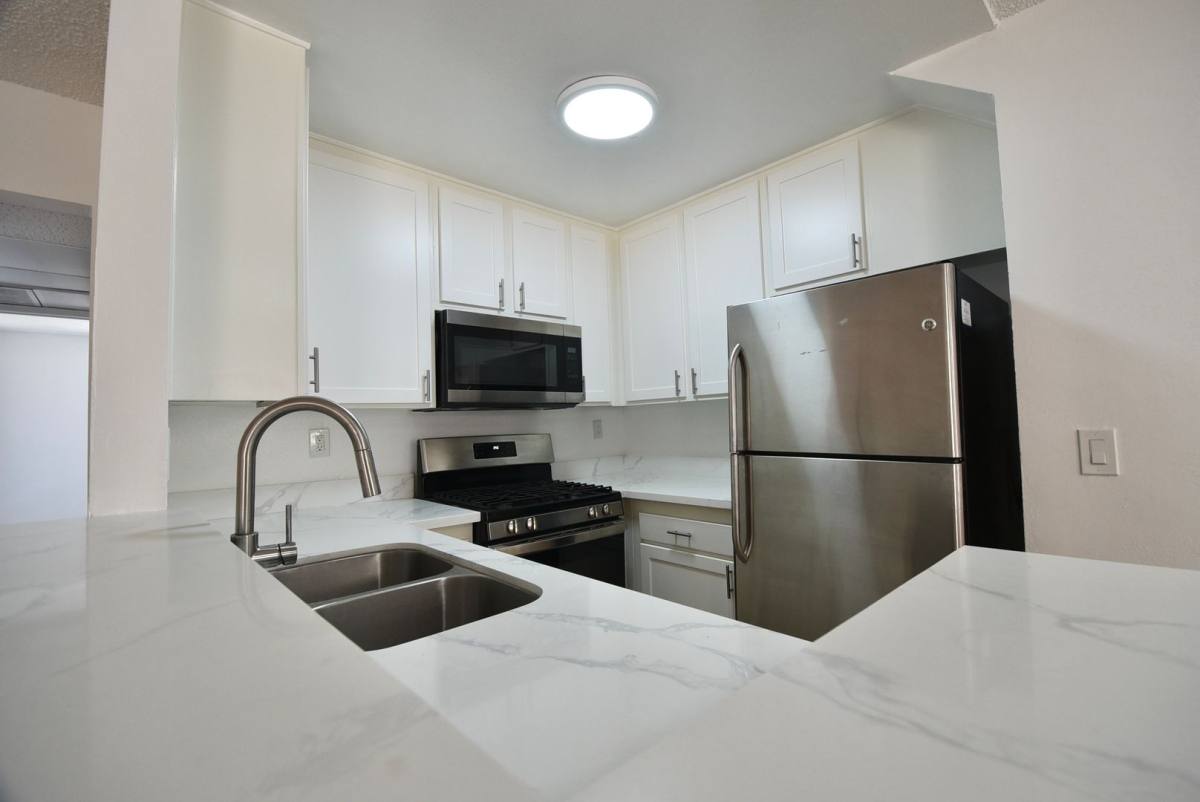 Apartment for rent at 21350 Parthenia St, Canoga Park, CA 91304