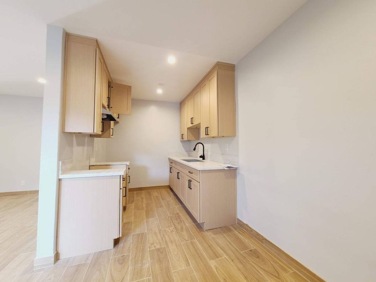 Apartment for rent at 14547 Saticoy St, Van Nuys, CA 91405