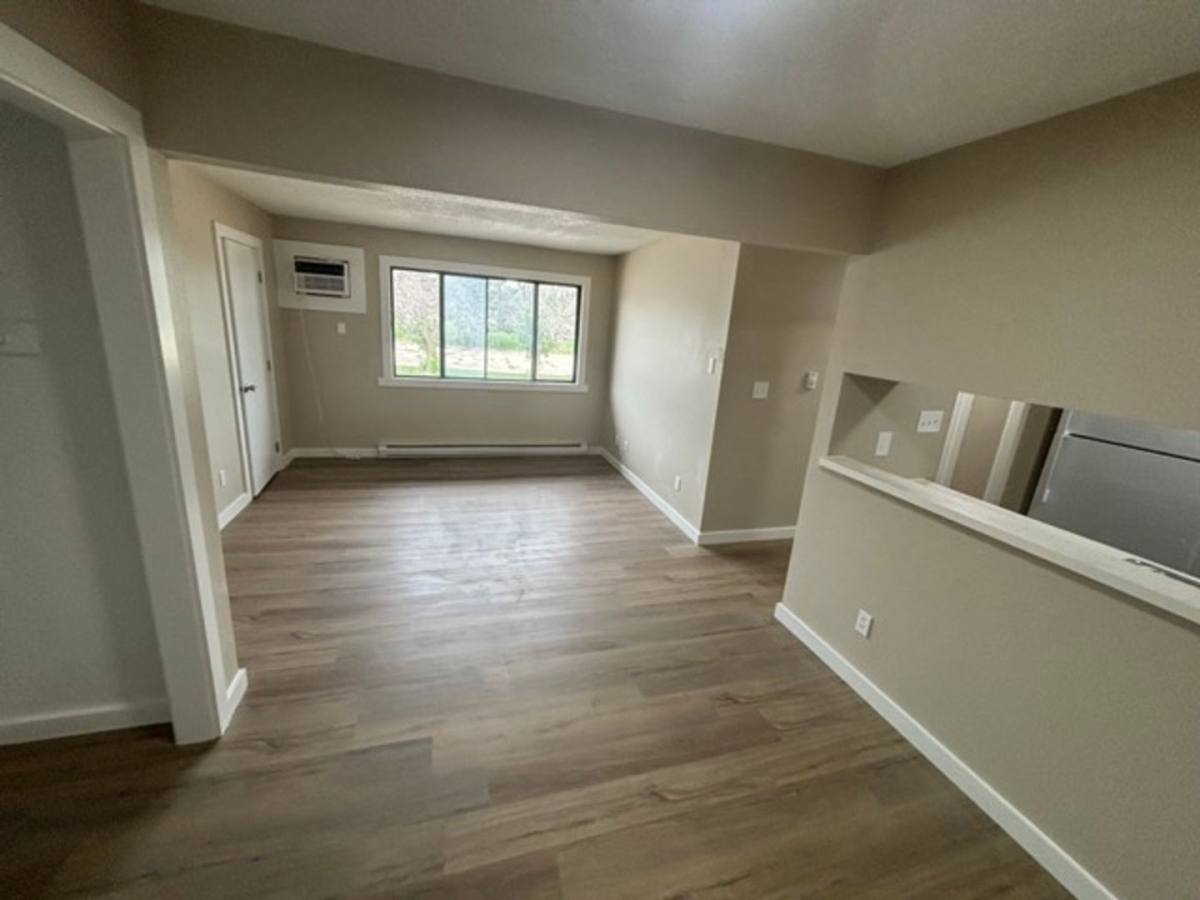 Apartment for rent at 604 E 18th St, Carroll, IA 51401