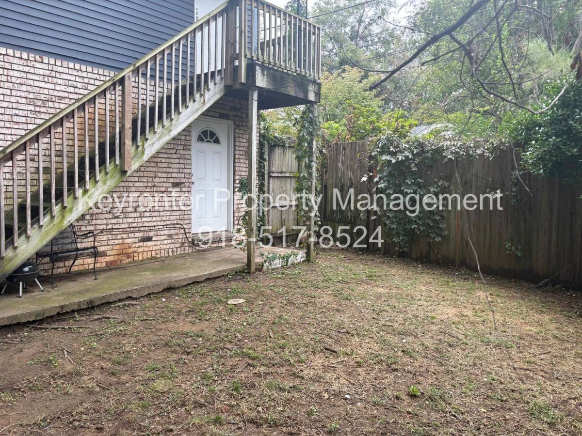 Apartment for rent at 3811 E 15th St, Tulsa, OK 74112
