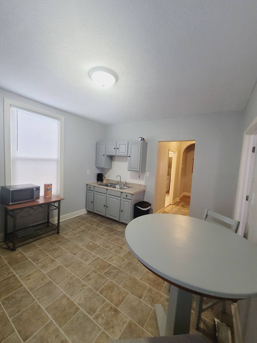 Apartment for rent at 1000 Taylor St, Lynchburg, VA 24504