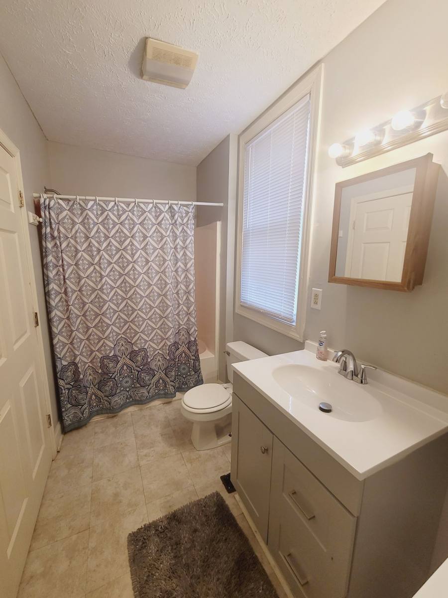 Apartment for rent at 1000 Taylor St, Lynchburg, VA 24504