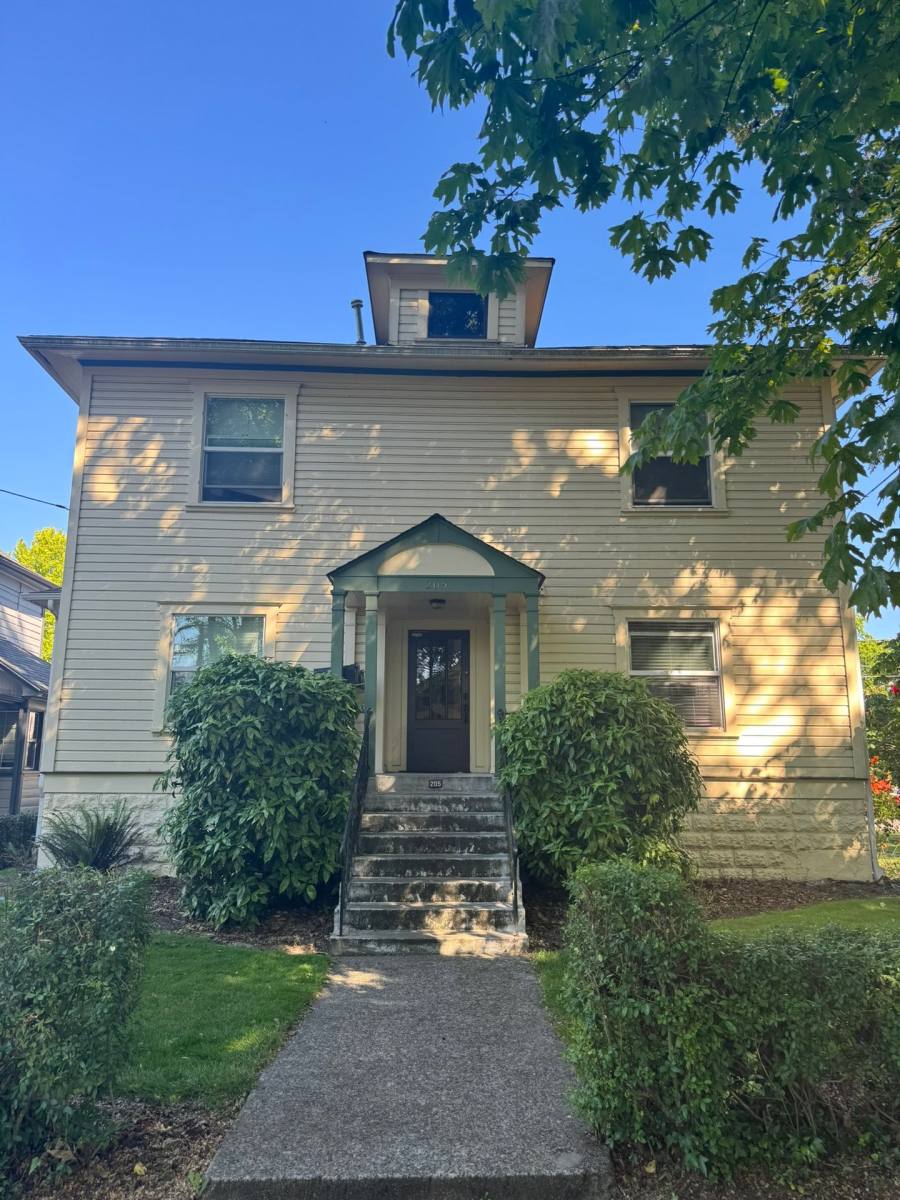 Apartment for rent at 205 NW 11th St, Corvallis, OR 97330