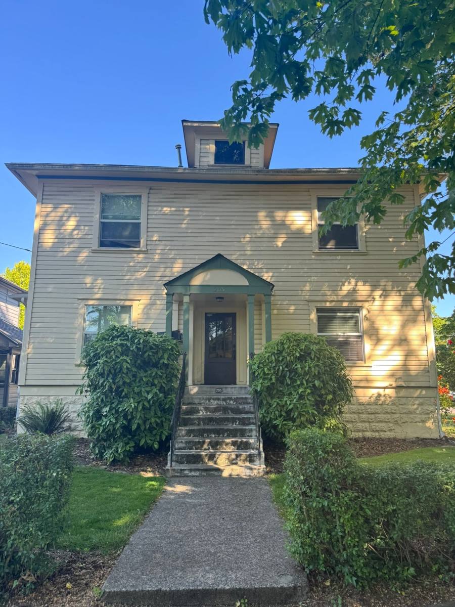 Apartment for rent at 205 NW 11th St, Corvallis, OR 97330
