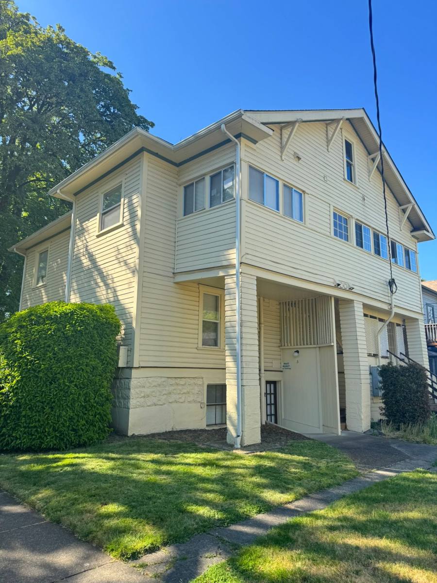 Apartment for rent at 205 NW 11th St, Corvallis, OR 97330