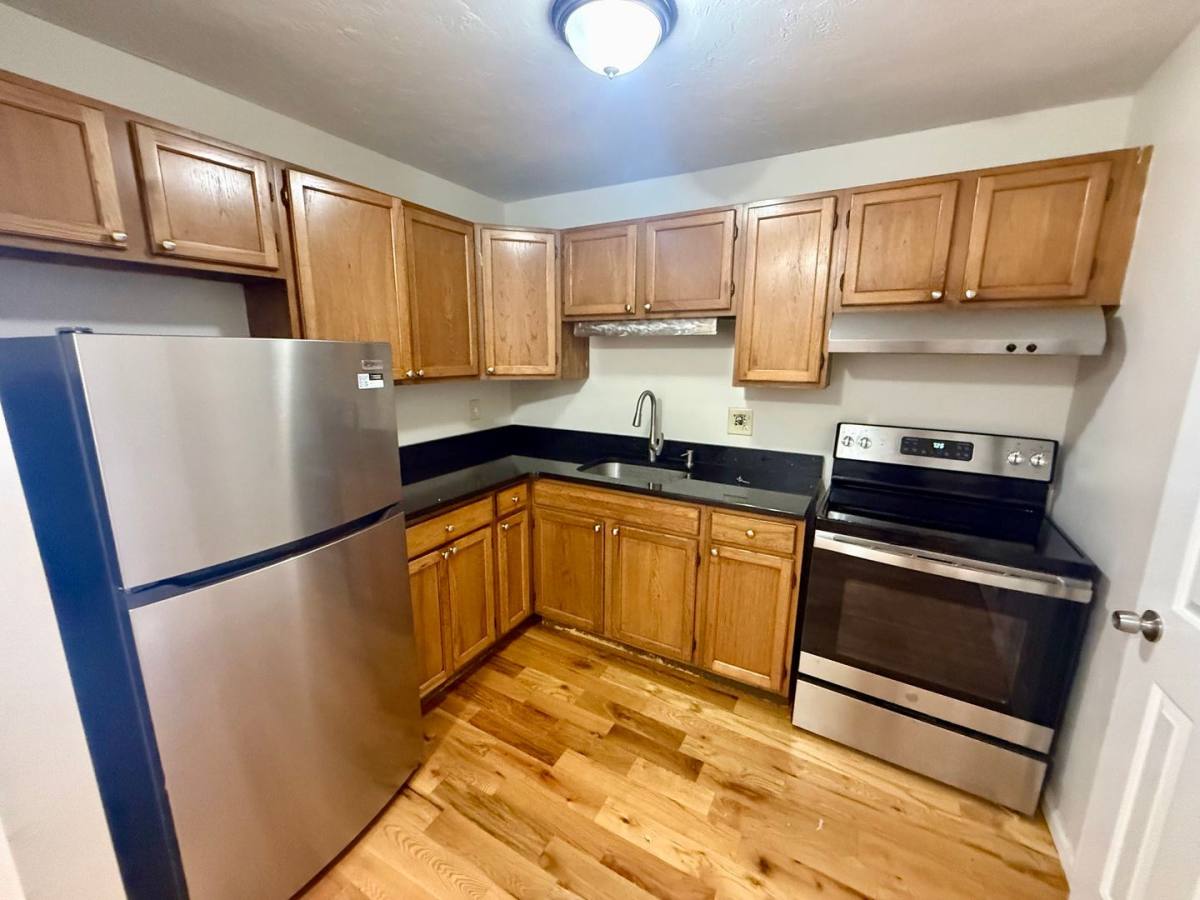 Apartment for rent at 5 S Main St, Uxbridge, MA 01569