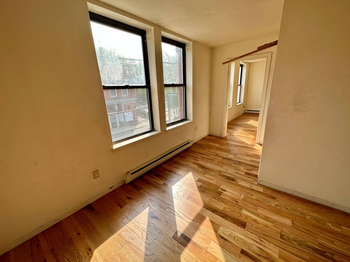 Apartment for rent at 5 S Main St, Uxbridge, MA 01569