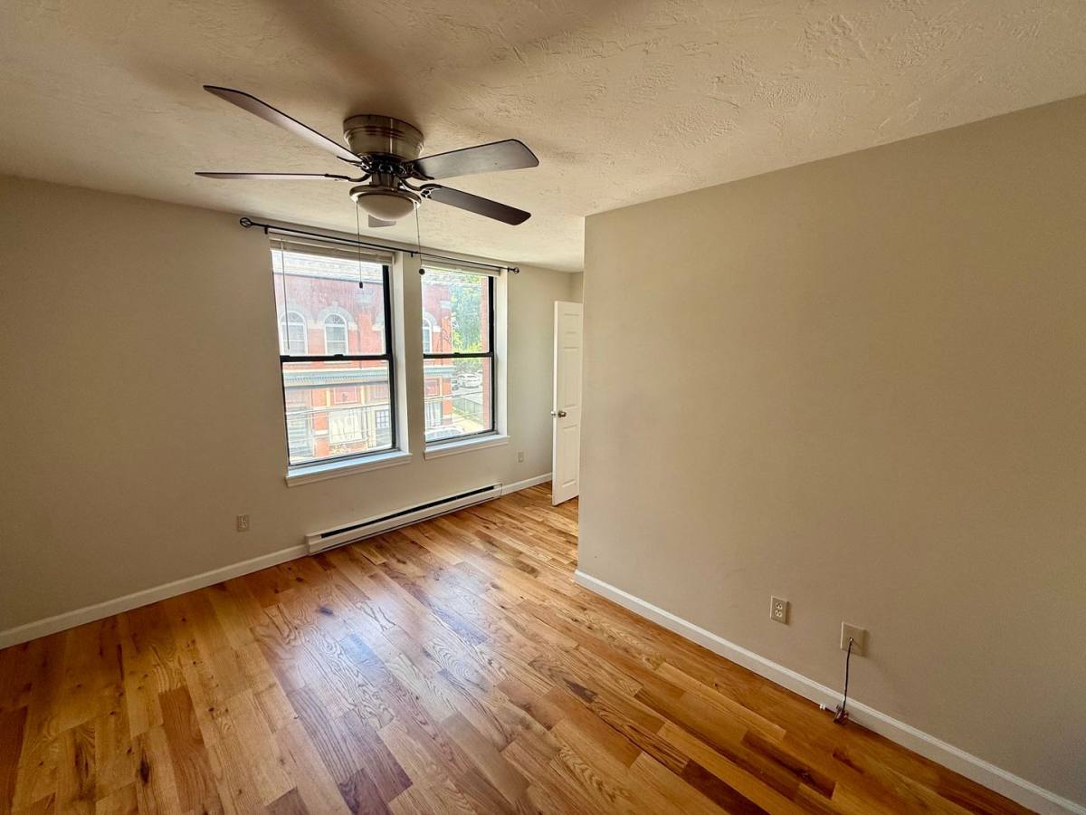 Apartment for rent at 5 S Main St, Uxbridge, MA 01569