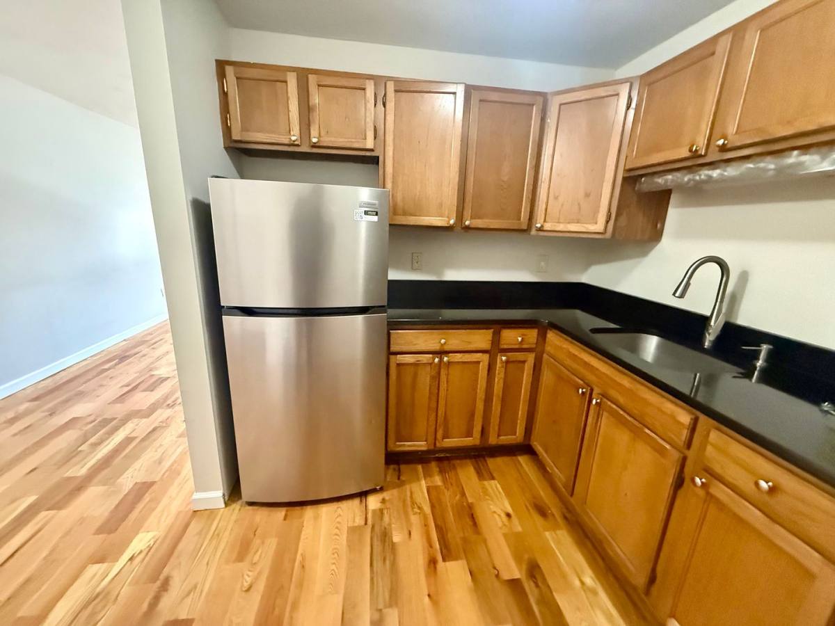 Apartment for rent at 5 S Main St, Uxbridge, MA 01569