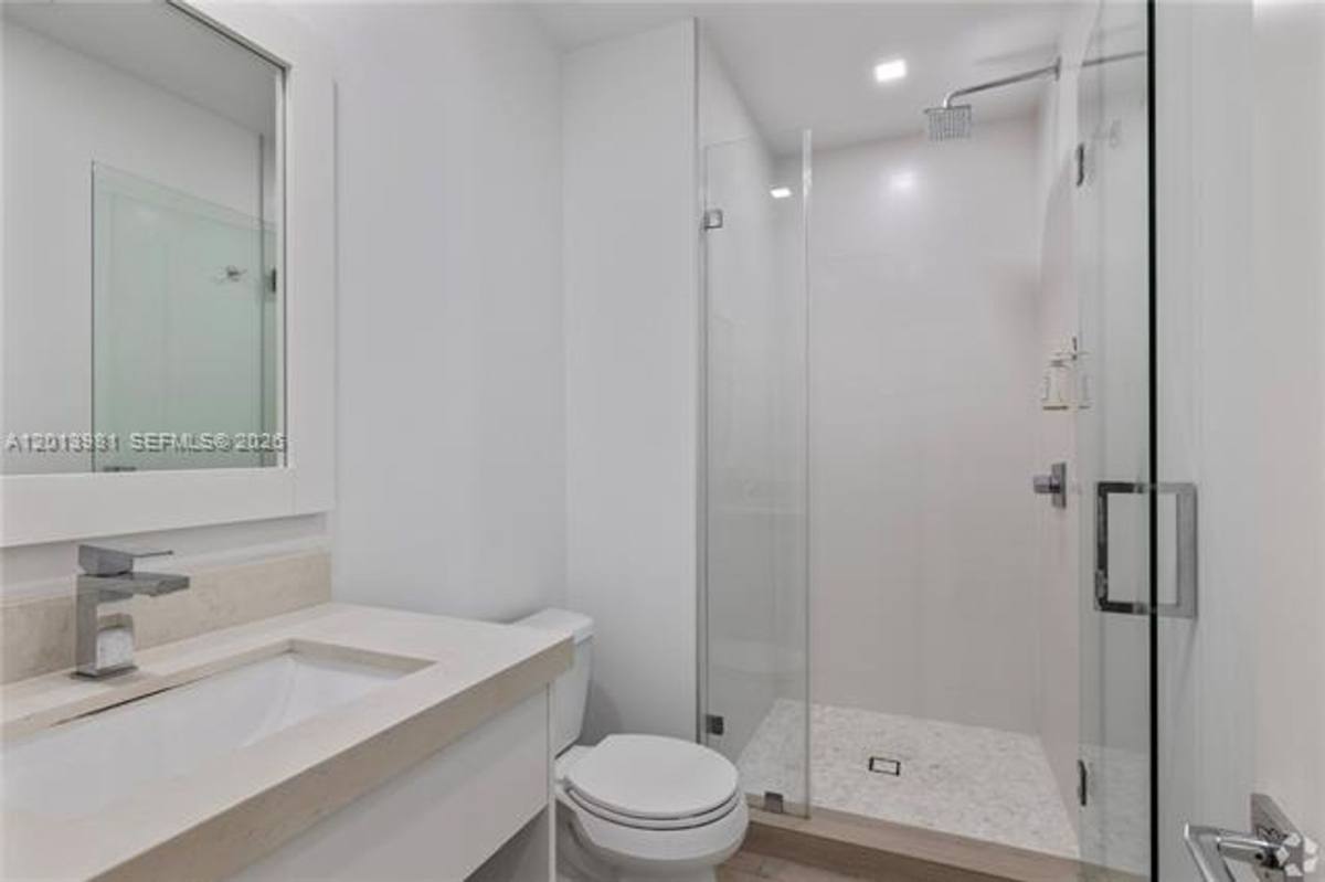 Townhouse for rent at 434 SW 10th St Th A, Miami, FL 33130