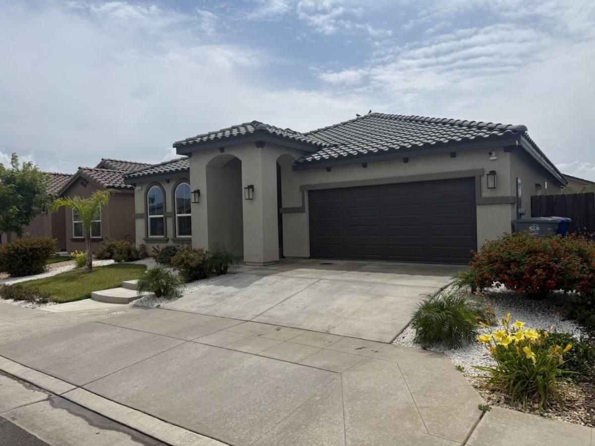 House for rent at 1243 Bristlecone Dr, Madera, CA 93638