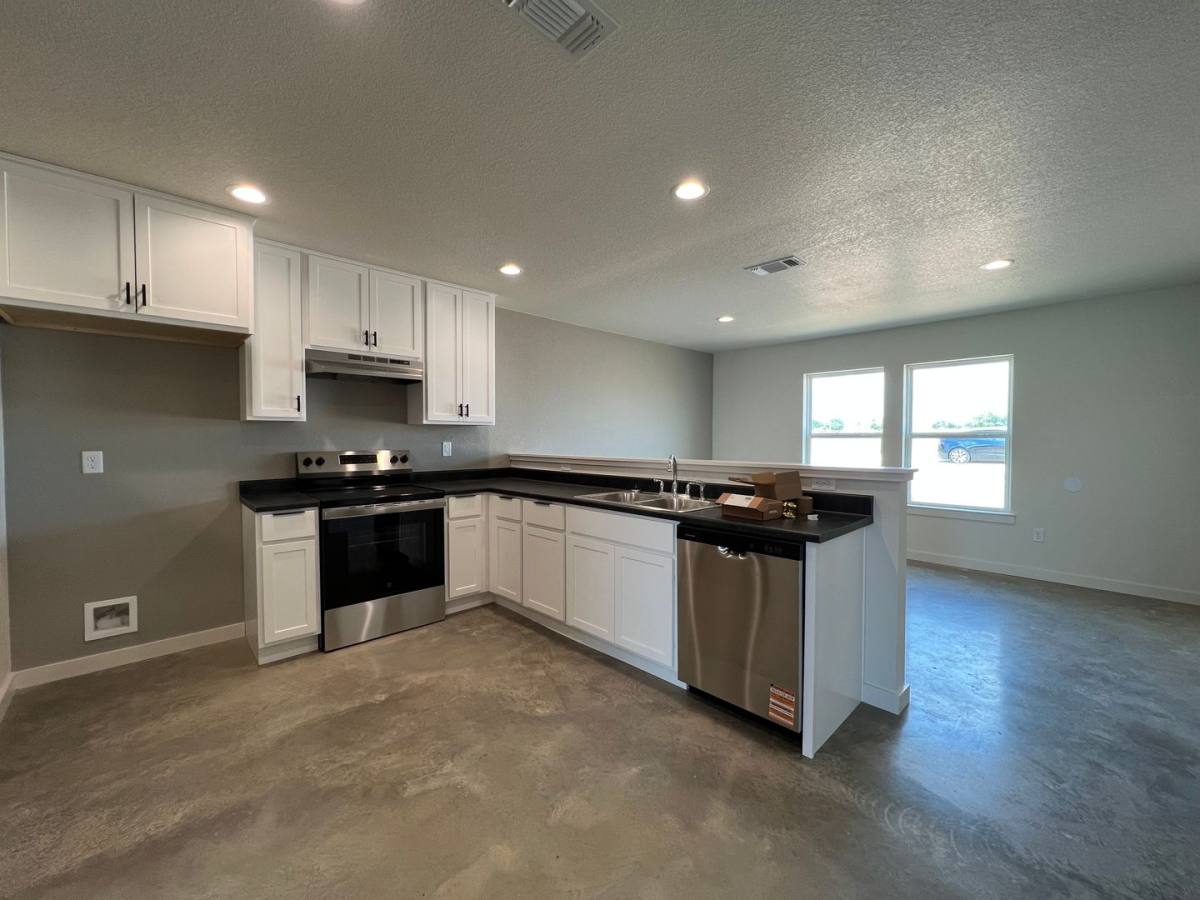 Apartment for rent at 418 County Rd, Stephenville, TX 76401