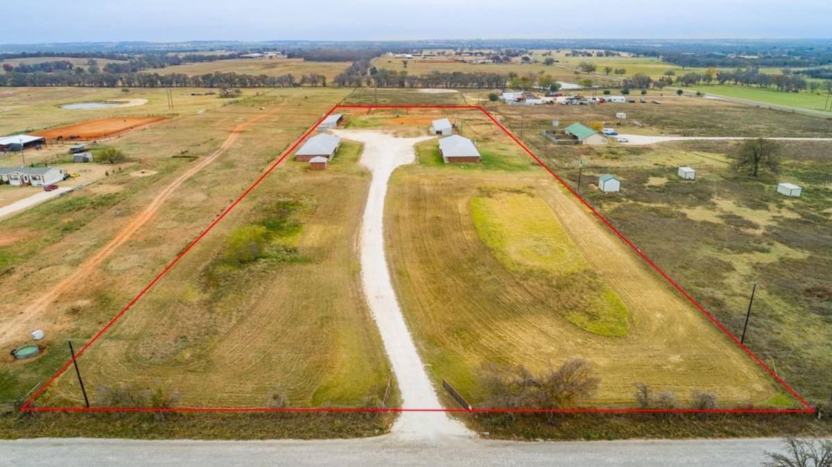 Apartment for rent at 418 County Rd, Stephenville, TX 76401