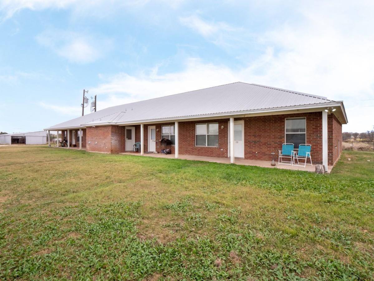 Apartment for rent at 418 County Rd, Stephenville, TX 76401