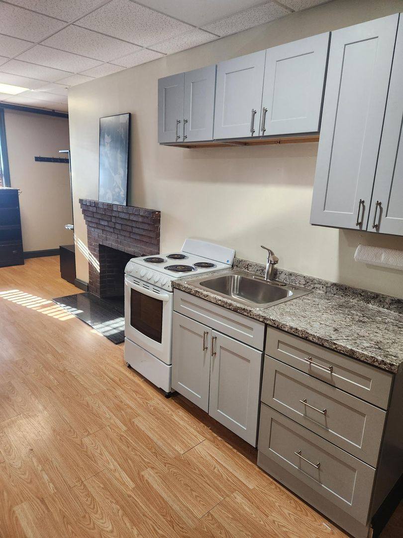 Apartment for rent at 40 High St, Bangor, ME 04401
