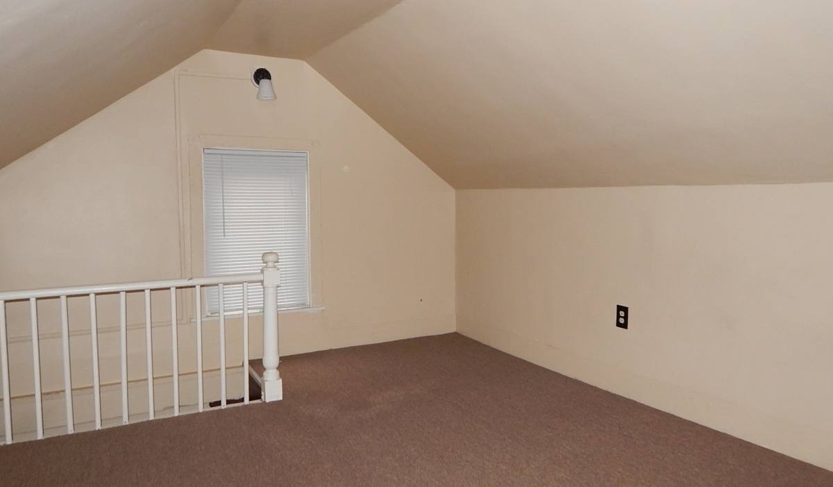 Apartment for rent at 110 Essex St, Bangor, ME 04401
