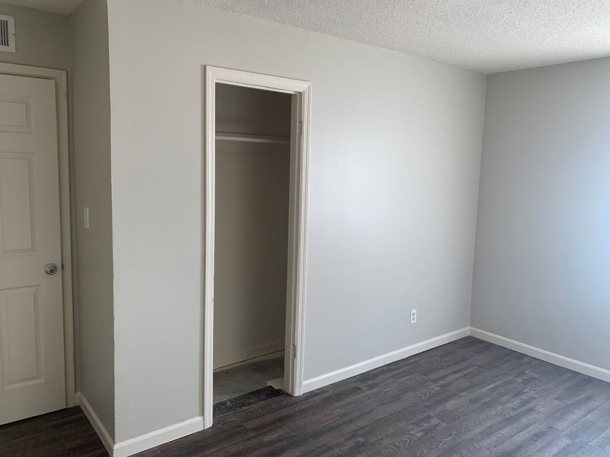 Townhouse for rent at 1928 S Millwood Ave, Wichita, KS 67213