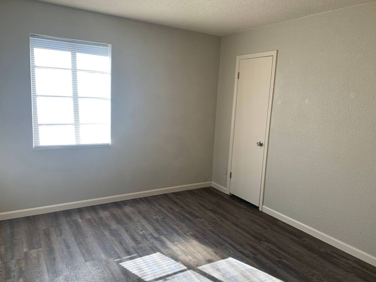 Townhouse for rent at 1928 S Millwood Ave, Wichita, KS 67213