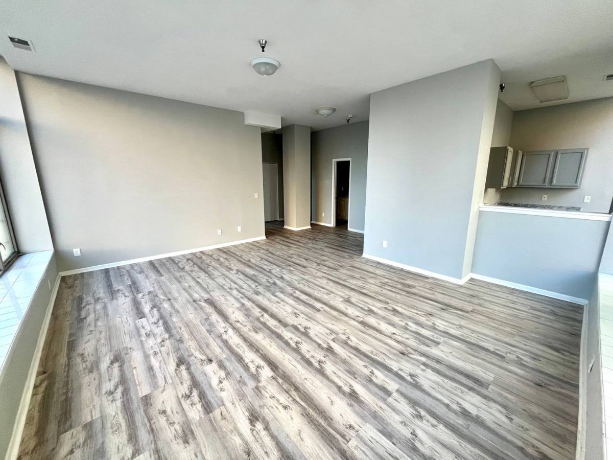 Apartment for rent at 305 S 16th St, Omaha, NE 68102