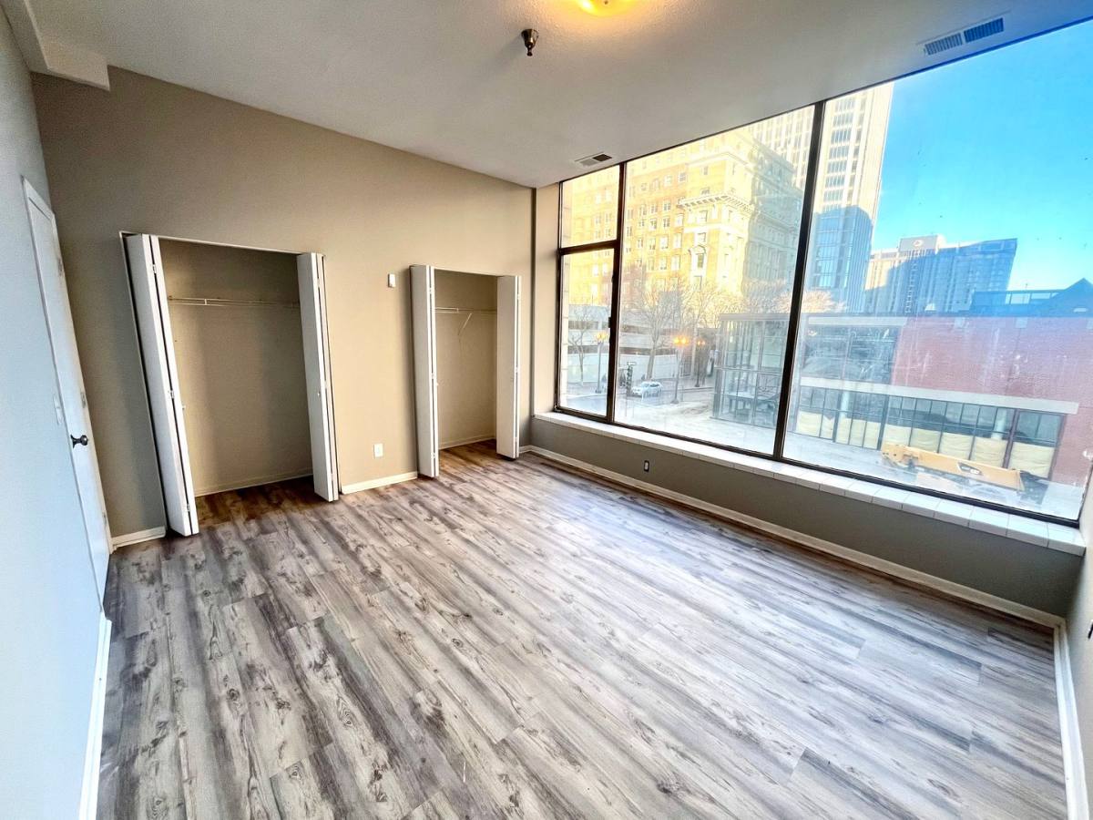 Apartment for rent at 305 S 16th St, Omaha, NE 68102