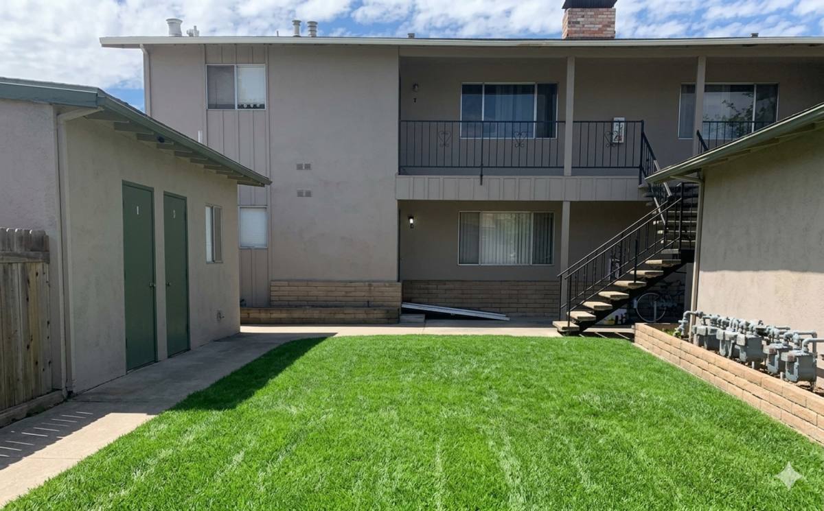 Apartment for rent at 2405 Vera Cruz Dr, Modesto, CA 95355
