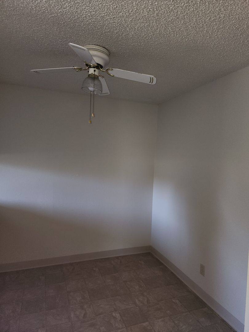 Apartment for rent at 2405 Vera Cruz Dr, Modesto, CA 95355