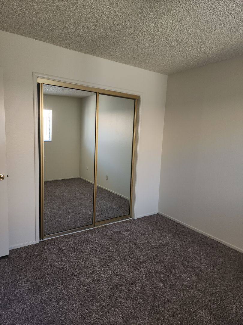 Apartment for rent at 2405 Vera Cruz Dr, Modesto, CA 95355