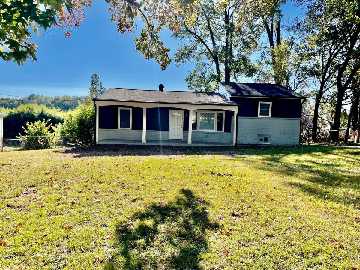 House for rent at 115 S Oak St, Lowell, NC 28098