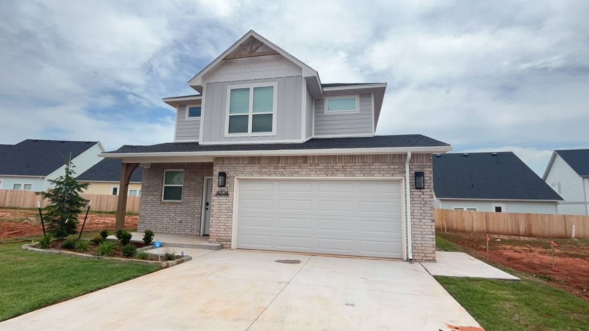 House for rent at 4204NW 179th St, Edmond, OK 73012