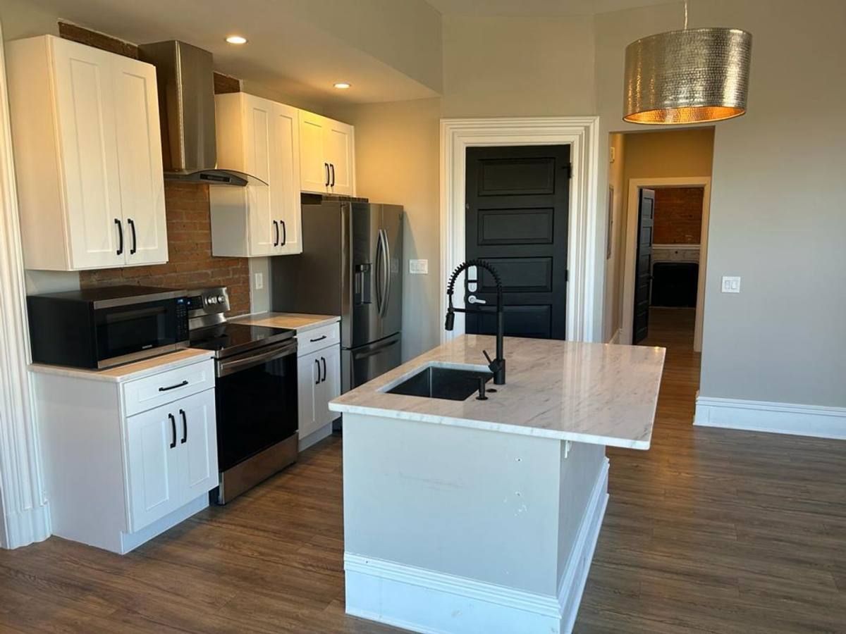 Apartment for rent at 3805 Franklin Blvd, Cleveland, OH 44113