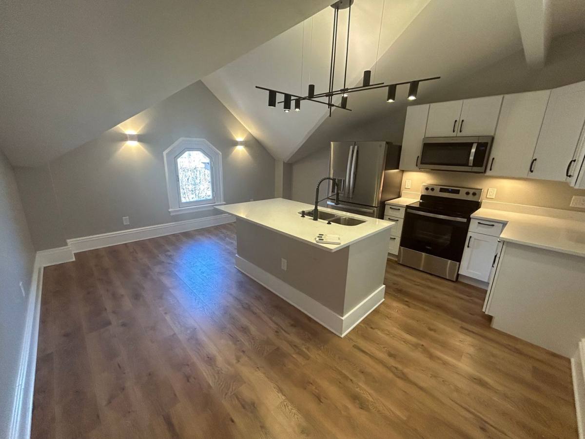 Apartment for rent at 3805 Franklin Blvd, Cleveland, OH 44113