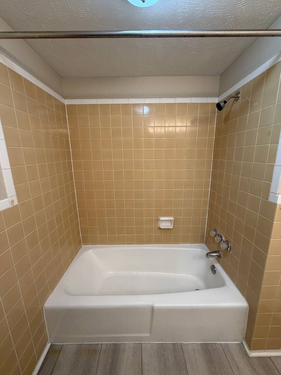 Apartment for rent at 343 S 78th St, Omaha, NE 68114