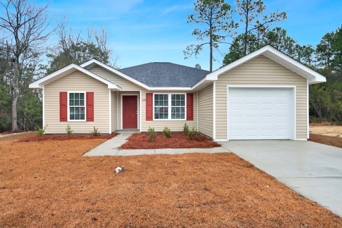 House for rent at 128 Villa Rd, Jesup, GA 31546