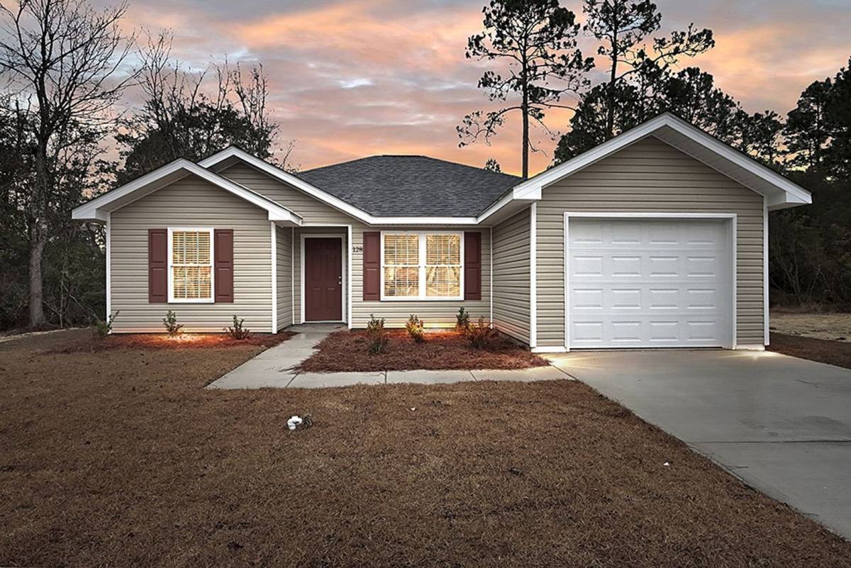 House for rent at 128 Villa Rd, Jesup, GA 31546