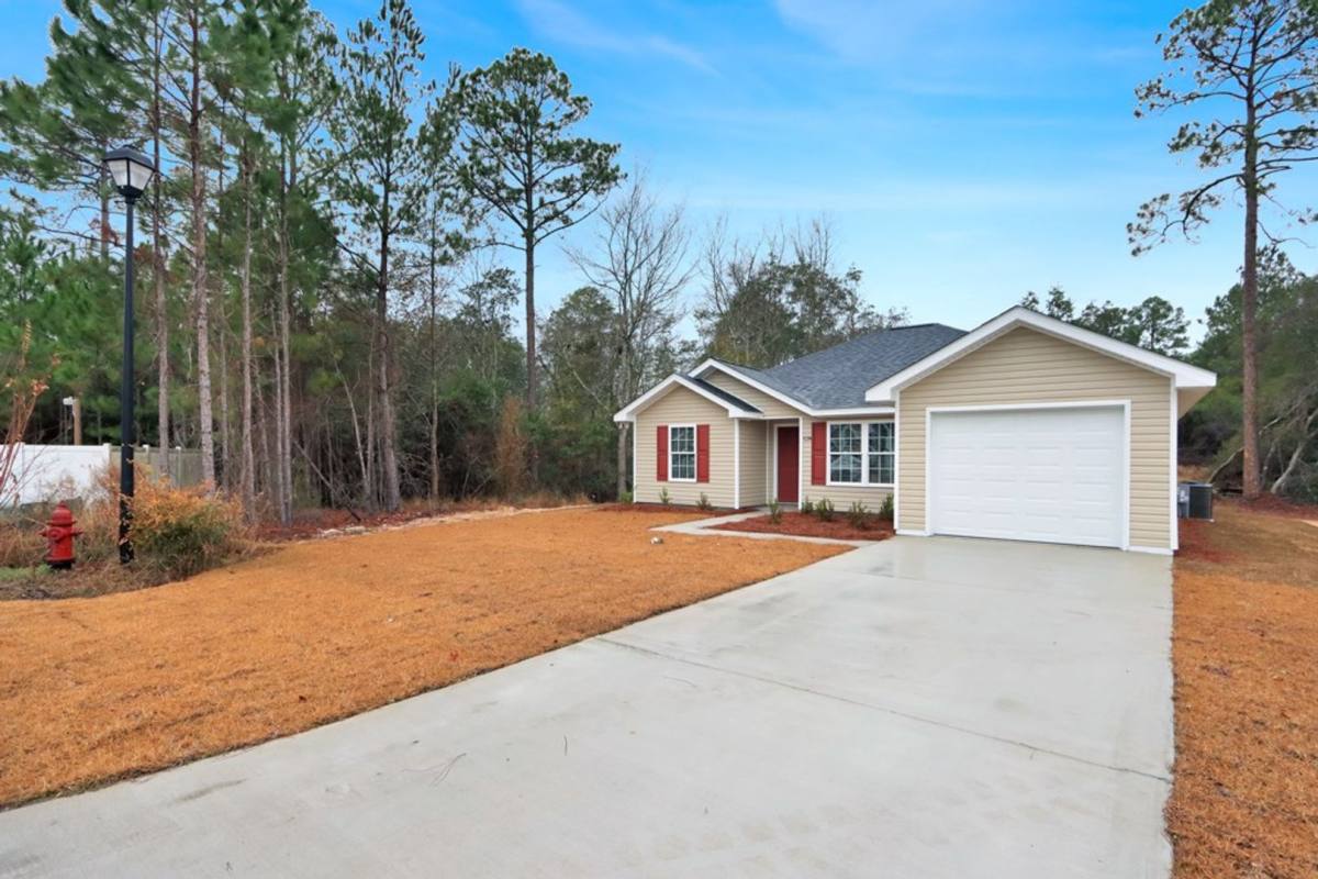 House for rent at 128 Villa Rd, Jesup, GA 31546