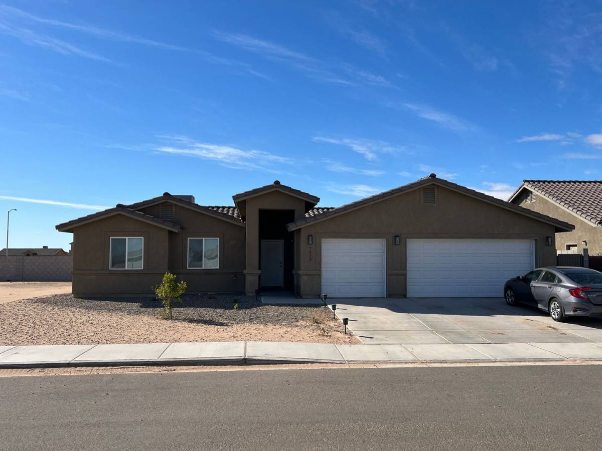 House for rent at 7613 E 43rd St, Yuma, AZ 85365