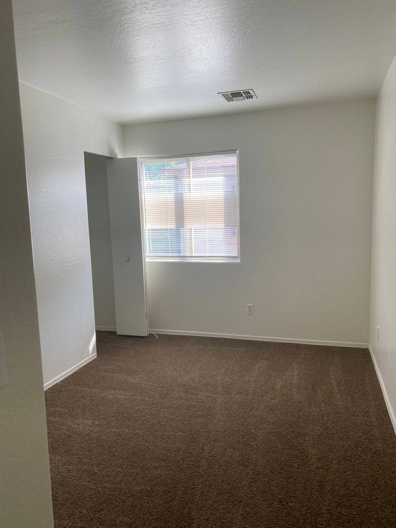Apartment for rent at 1110 E Mohave St, Phoenix, AZ 85034