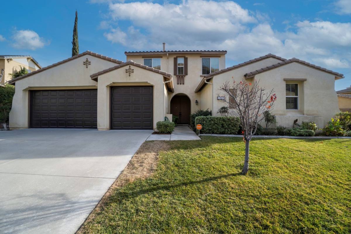 House for rent at 33329 Gold Mountain Rd, Yucaipa, CA 92399